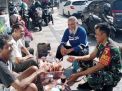 Pantau Situasi Kewilayahan, Babinsa Koramil 0830/04 Bubutan Lakukan Komsos