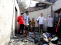 Pasca Kebakaran di Putat Jaya, Walikota Eri Cahyadi Targetkan 10 Rumah Rampung