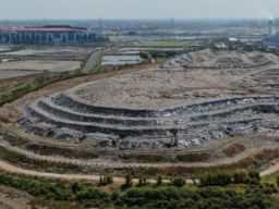 Gunung Sampah Surabaya Semakin Indah Dipandang