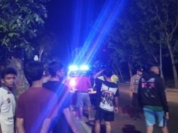 Bruakkk! Pemotor Tewas Tabrak Pohon di Kapas