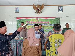 Lantik Kasi Pelayanan Baru, Ini Pesan Kades Kedungsumber