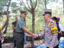 Penanaman Pohon Mangrove Di Hadiri Dandim 0830/Surabaya Utara 