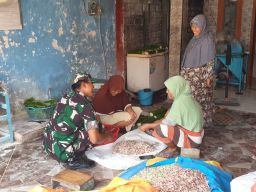 Tingkatkan Usaha Kerupuk Ikan Skala UMKM