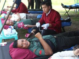 Kodim 0830/Surabaya Utara Melaksanakan Donor Darah Sambut Peringatan Hari Juang Kartika TNI-AD dan HUT Kodam V/Brawijaya
