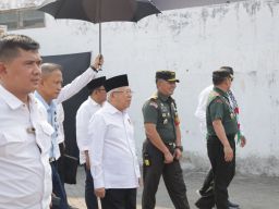 Mayjen TNI Rafael Granada Sambut Kedatangan Wapres RI di Jawa Timur