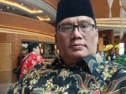 H Norman Angkat Bicara, "Gak Usah Di buat Rame, Khofifah hanya cuti saja"