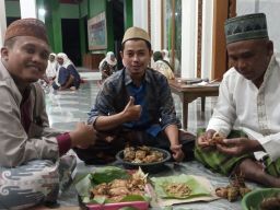 Filosofi Ketupat sebagai Tradisi di Malam ke-15 Syakban di Bojonegoro