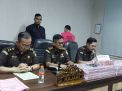 Kejari Karawang Tangkap Dua Orang Tersangka Mafia Pupuk dan Sita Uang 4 Miliar