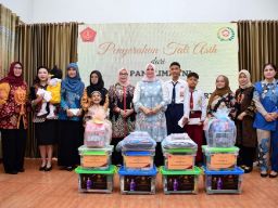 Ahli Waris Awak Pesud Bonanza T-2503 Terima Santunan dari Ketum IKKT PWA