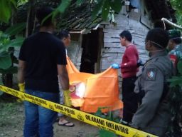 Polsek Ngasem bersama Tim Inafis Polres Bojonegoro Evakuasi Penemuan Mayat