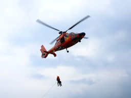Skuadron Udara 400 Wing Udara 2 Berlatih EMU Bersama Basarnas Surabaya