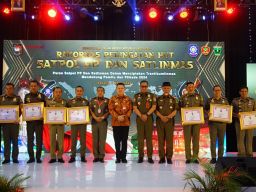 Satpol PP Jatim Borong Penghargaan dari  Kemendagri di HUT ke-74 Satpol PP dan HUT ke-62 Satlinmas
