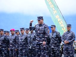Komandan Puspenerbal Dampingi Kasal di Bromo Saat Tinjau Etape Limed Dikko Marinir