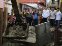 Penyebab Banjir Karena Pengerjaan Proyek Saluran, Wali Kota Surabaya Minta Maaf Kepada Warga