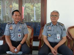 MAPEKKAT Gelar Aksi Di Depan Menkumham Jatim, Ini Tanggapannya