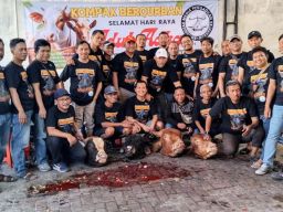 Jurnalis KOMPAK Berkurban 4 Sapi DAN 2 Kambing