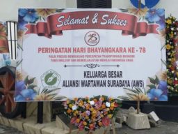 AWS Berikan Bunga Ucapan HUT Bhayangkara Ke-78 Dengan Tema Polri Presisi untuk Indonesia Maju