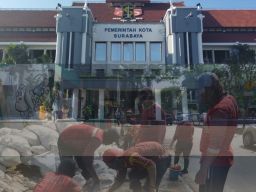 Gaji Karyawan Pemkot Surabaya Tak Menyentuh UMK, Apa Yang Terjadi?