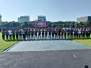 Satpol PP Jatim Ikuti Gelar Apel Pasukan Operasi Aman AFF Semeru Bersama TNI-Polri