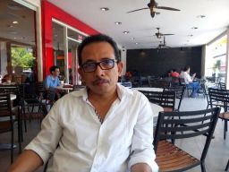 Inovasi Melalui Lomba: AH Thony Mendorong Ekonomi Mandiri di Surabaya