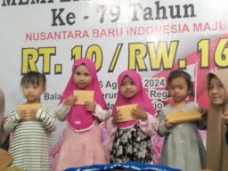 Malam Tirakatan RT 10 : Menghargai Perjuangan Bangsa, Mengukuhkan Solidaritas Warga