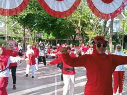 Jalan Santai dan Senam Sehat dalam Rangka Memperingati HUT RI ke -79 di Perumahan Griya Antang Harapan Makassar