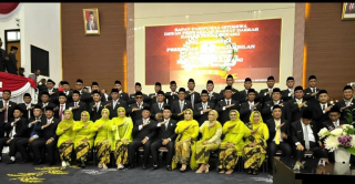 50 Anggota DPRD Karawang Resmi Dilantik