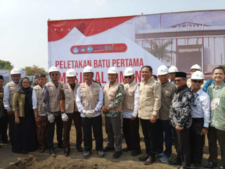 Unsika Karawang Gelar Peletakan Batu Pertama Pembangunan Mesjid Al Iman