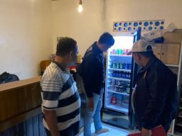 Pengamanan Tahun Baru, Polres Karawang Ratusan Botol Miras