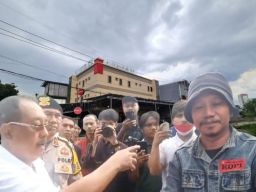 PKL Surabaya Mengadu ke Armuji: Konflik dengan Paguyuban Pengelola Tanah Kapling Memanas