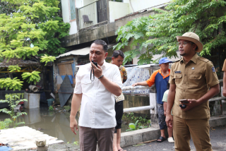 Wali Kota Eri Pimpin Penanganan Darurat di Sekitar Lokasi Banjir Gunung Anyar