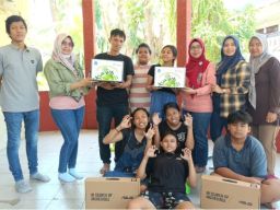 FIFGROUP Cabang Rungkut dan Yayasan Bina Karya Tiara Gelar Pelatihan Keterampilan untuk Penyandang Disabilitas
