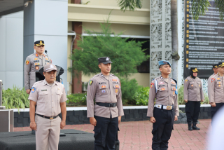 Kapolres Karawang Berikan Apresiasi Kepada Personil Selama Operasi Lilin dan Pengamanan Nataru 2025