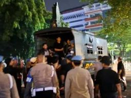 Jurnalis Tempo Dipiting, Dipukul, Diancam Polisi