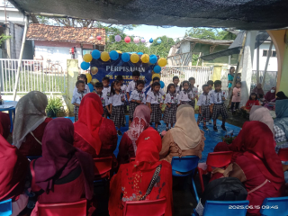 Perpisahan TK Nurkahvie Desa Cilamaya Kecamatan Cilamaya Wetan Berlangsung Meriah