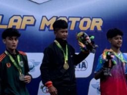 Maulana Malik Ibrahim Raih Emas di Cabor Balap Motor Porprov IX Jatim 2025, Harumkan Nama Surabaya