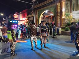 ISTIGHOSAH KELILING WARNAI ACARA BERSIH DESA DAN HAUL AKBAR KAMPUNG RUNGKUT TENGAH KE-396