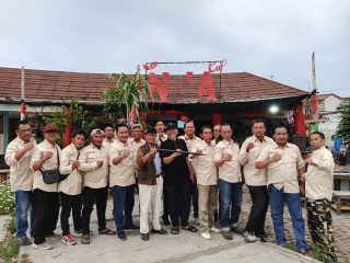 Gelar Syukuran Jelang Keberangkatan Umrah Ketua AMKI Kabupaten Karawang