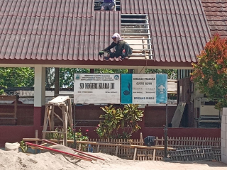 Revitalisasi Sekolah SDN Kiara III Cilamaya Kulon Diduga Kurangi Volume, Kabid Dikdas Jangan Diam Saja