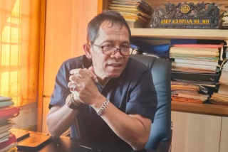 Soal Camat Tipu Warga, Askun: Pecat saja, Malu-maluin Bupati itu!