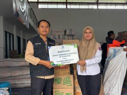 PT PWU Jatim Salurkan Bantuan untuk Korban Bencana di Sumatera