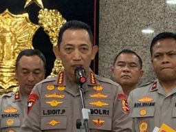 Kapolri Terbitkan Aturan Polisi Duduki 17 Kementrian Dinilai Reformasi Hanya Omon Omon.