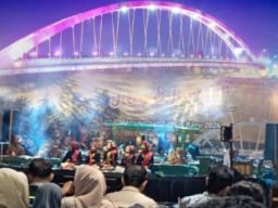 Malam Pergantian Tahun 2026 di Jembatan Sosrodilogo Bojonegoro