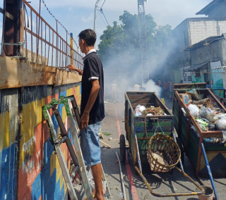 Kerja Bakti Guyub Warga Rt 02 Rw 10 di Tenggumung Baru Selatan Kota Surabaya