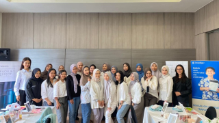 Animo Pesona Tren Anak Muda Sambut Awal Tahun di Zest Hotel Surabaya, BEAUTY CLASS & PERSONAL COLOR ANALYSIS Jadi Idola