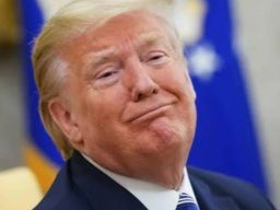 Trump Tegaskan Soal Greenland, Singgung Ancaman Rusia dan China