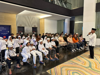 Ceria Ramadan Bersama Anak-Anak Panti Asuhan, ARTOTEL TS Suites Surabaya Berbagi Makna Arti Sedekah