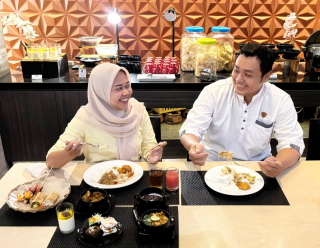 Selama Ramadan, Hotel Neo Gubeng Surabaya Menawarkan TONGSENG KAMBING DAN 100+ MENU Sebagai Hidangan Berbuka