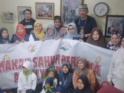 Aksi Baksos’e Suroboyo Sahur Bersama Anak Yatim di Kelurahan Sawunggaling Kecamatan Wonokromo Ramadhan 1447 H.