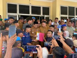 Negeri Bobrok Karena Nepotisme Yang Mengakar
